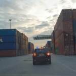 Genova, sequestrati 155.000 capi di abbigliamento