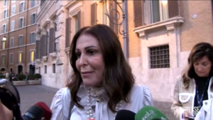 Governo, Santanché: “Berlusconi non attrezzato a litigare con Meloni”