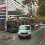 Francia, lunghe code ai distributori per crisi carburante