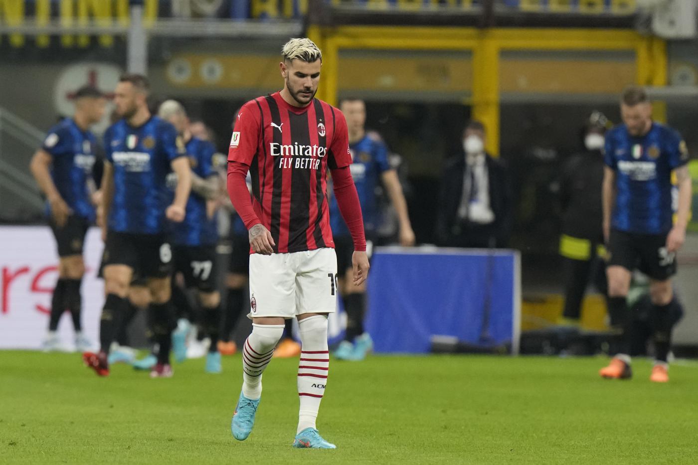Milan, rapina in casa per Theo Hernandez