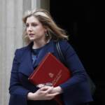 Gb, Penny Mordaunt si candida a premier