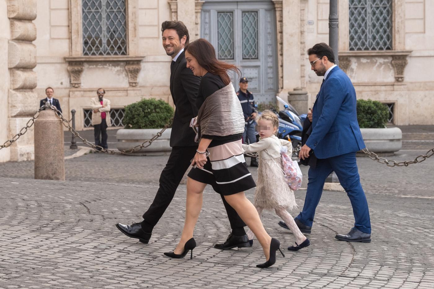 Governo, al giuramento compagni, mogli, figli Governo, al giuramento compagni, mogli, figli