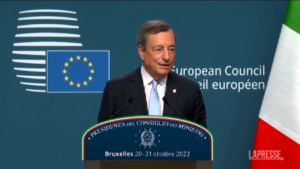 Governo, Draghi: “Nessun consiglio, assicuriamo transizione informata”