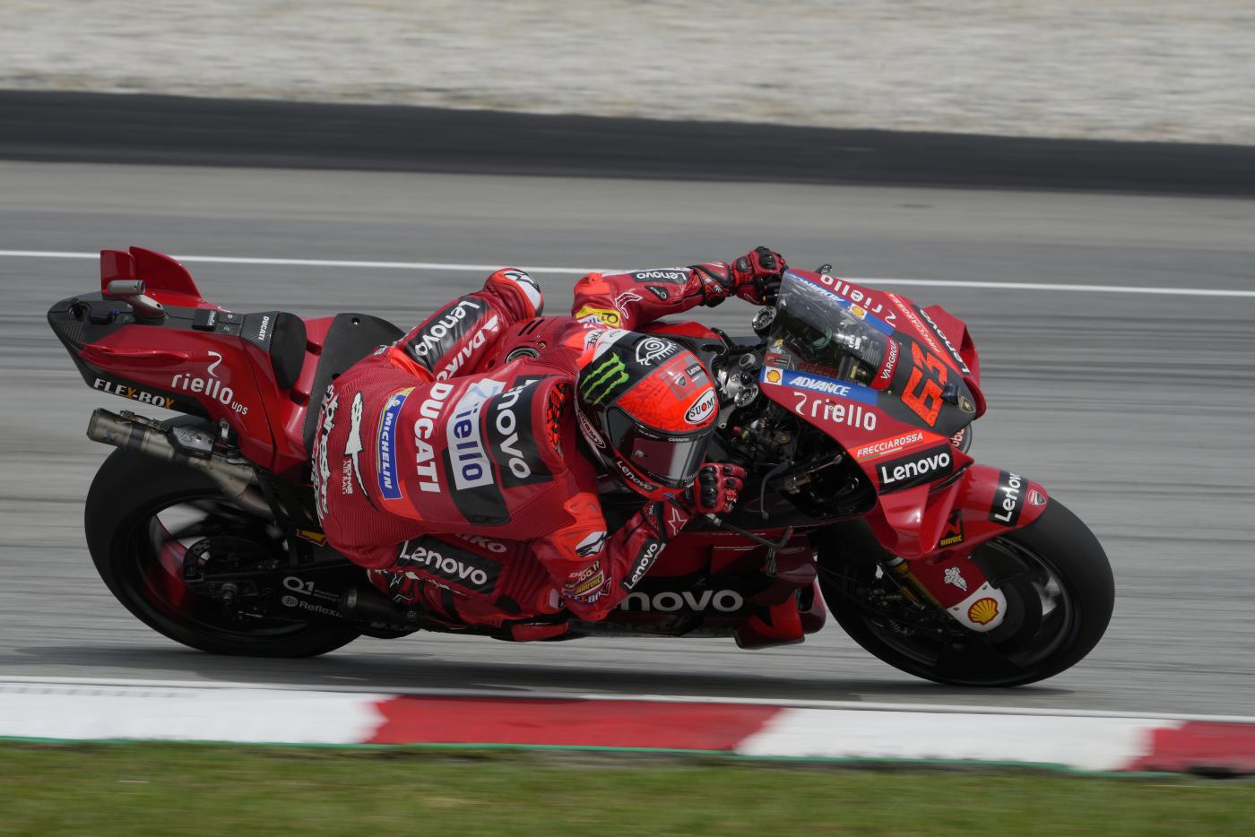 Motogp, Bagnaia vince in Malesia: è a un passo dal Mondiale Motogp, Bagnaia vince in Malesia: è a un passo dal Mondiale