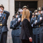 Governo, Meloni accolta dal picchetto d’onore
