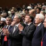 Ucraina, Mattarella: “Guerra sciagurata, travolge regole internazionali”