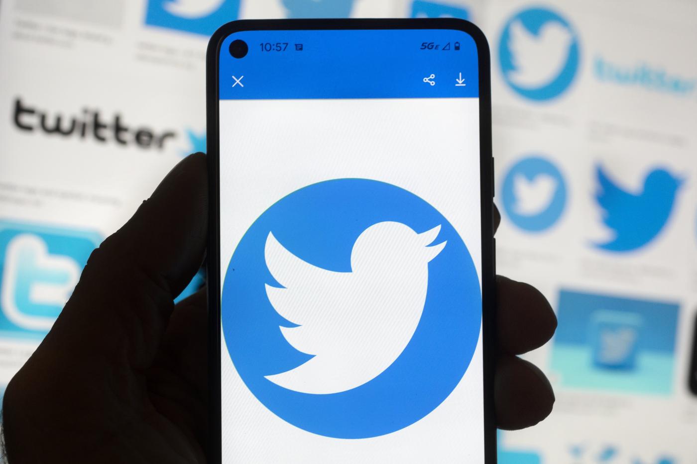 “Bambini ucraini da bruciare”, Twitter oscura Russia Today