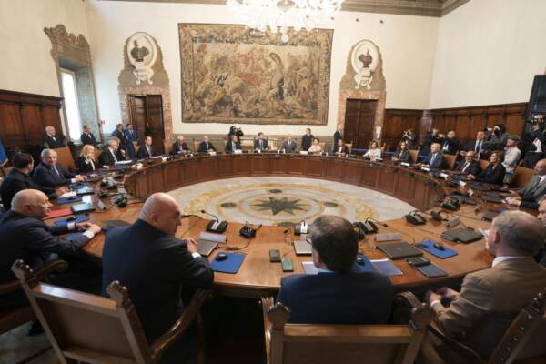 Governo Meloni, prima riunione del Consiglio dei Ministri