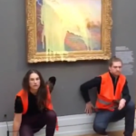 Germania, ambientalisti lanciano purè contro quadro di Monet
