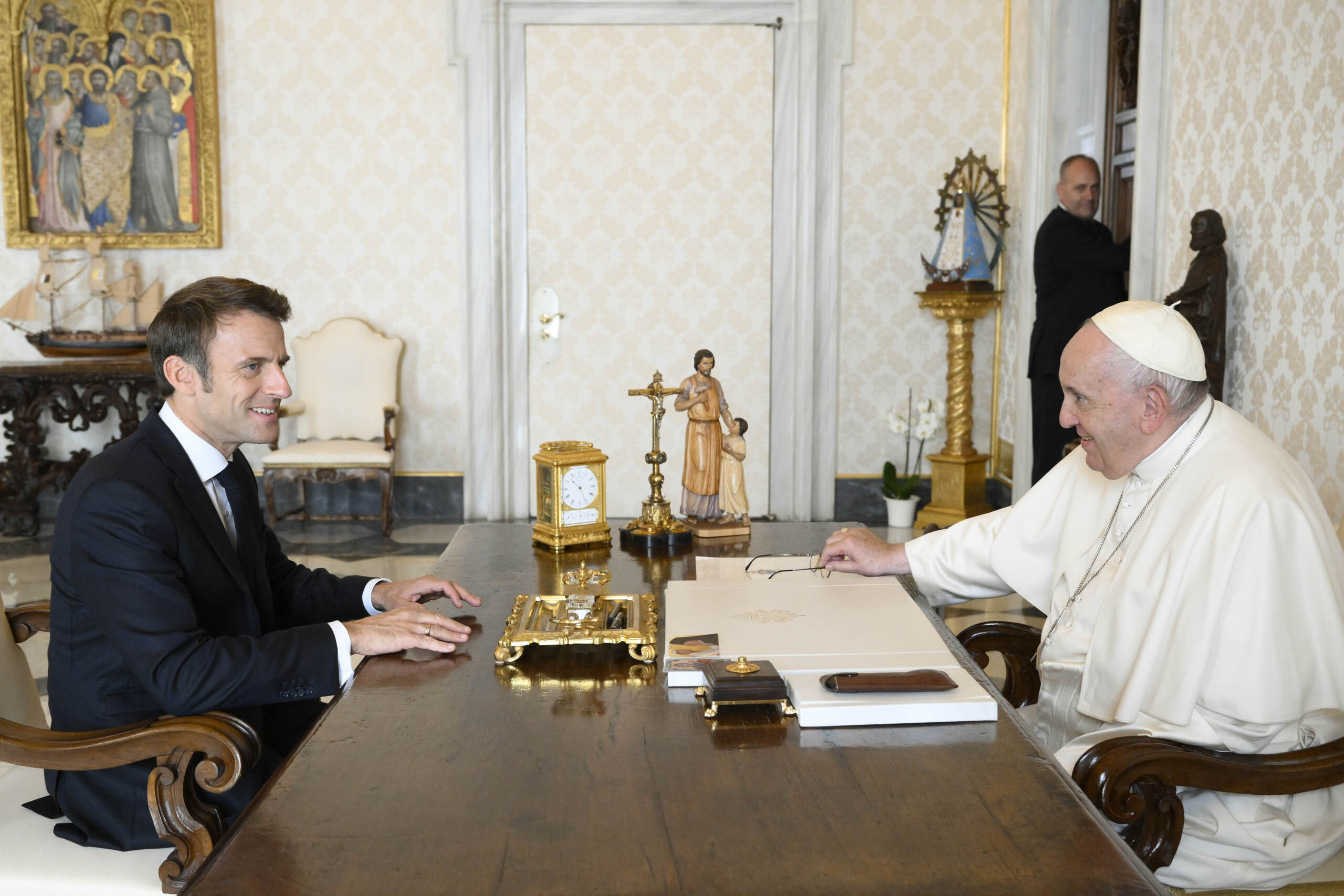 Macron in udienza da Papa Francesco