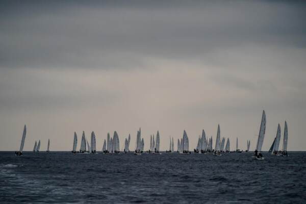 Vela, trionfo del team svizzero Decouvertes-GeoMod al campionato mondiale J/70 di Monaco