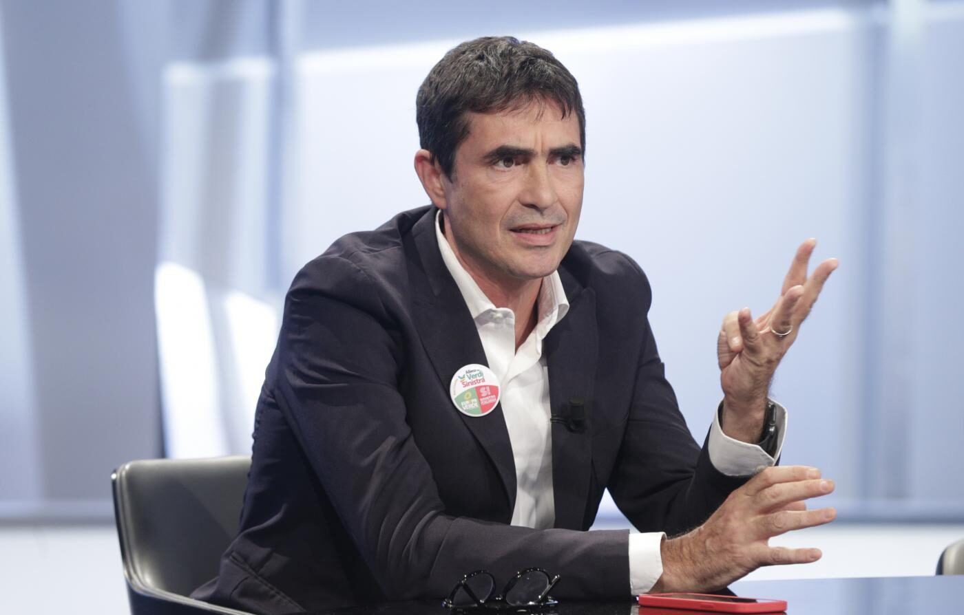 Governo, Fratoianni: “Da Meloni manifesto identitario destra estrema” Governo, Fratoianni: “Da Meloni manifesto identitario destra estrema”