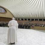 Ucraina, Papa Francesco: “Pace calpestata, minaccia atomica”