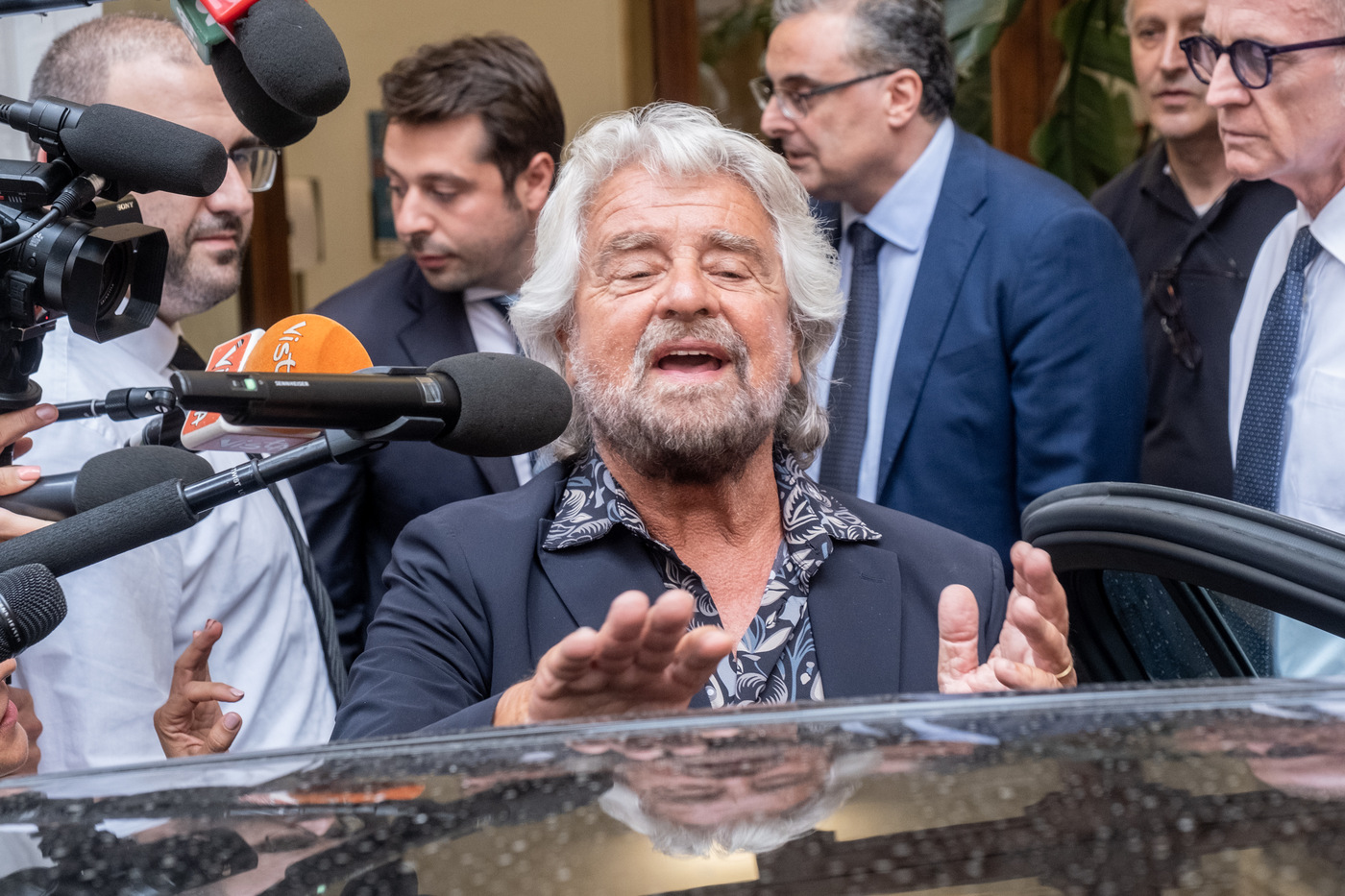 Governo, Grillo: “Spero duri a lungo”