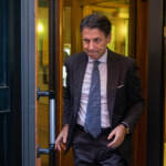 Governo, Conte: “Tetto contante? Tornano mazzette”