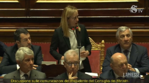 Covid, Meloni: “Non scambiamo scienza con religione”
