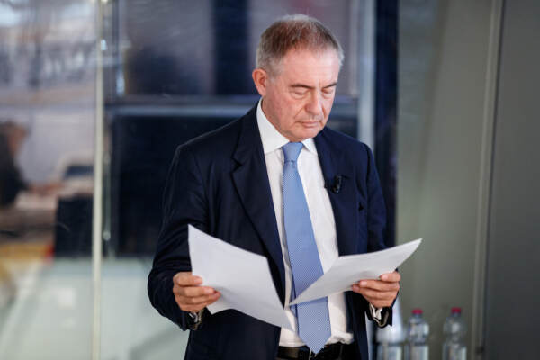 Adolfo Urso ospite a “Mezz’ora in più”