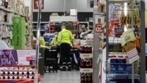 Italie: Un mort et cinq blessés dans une attaque à l’arme blanche dans un supermarché