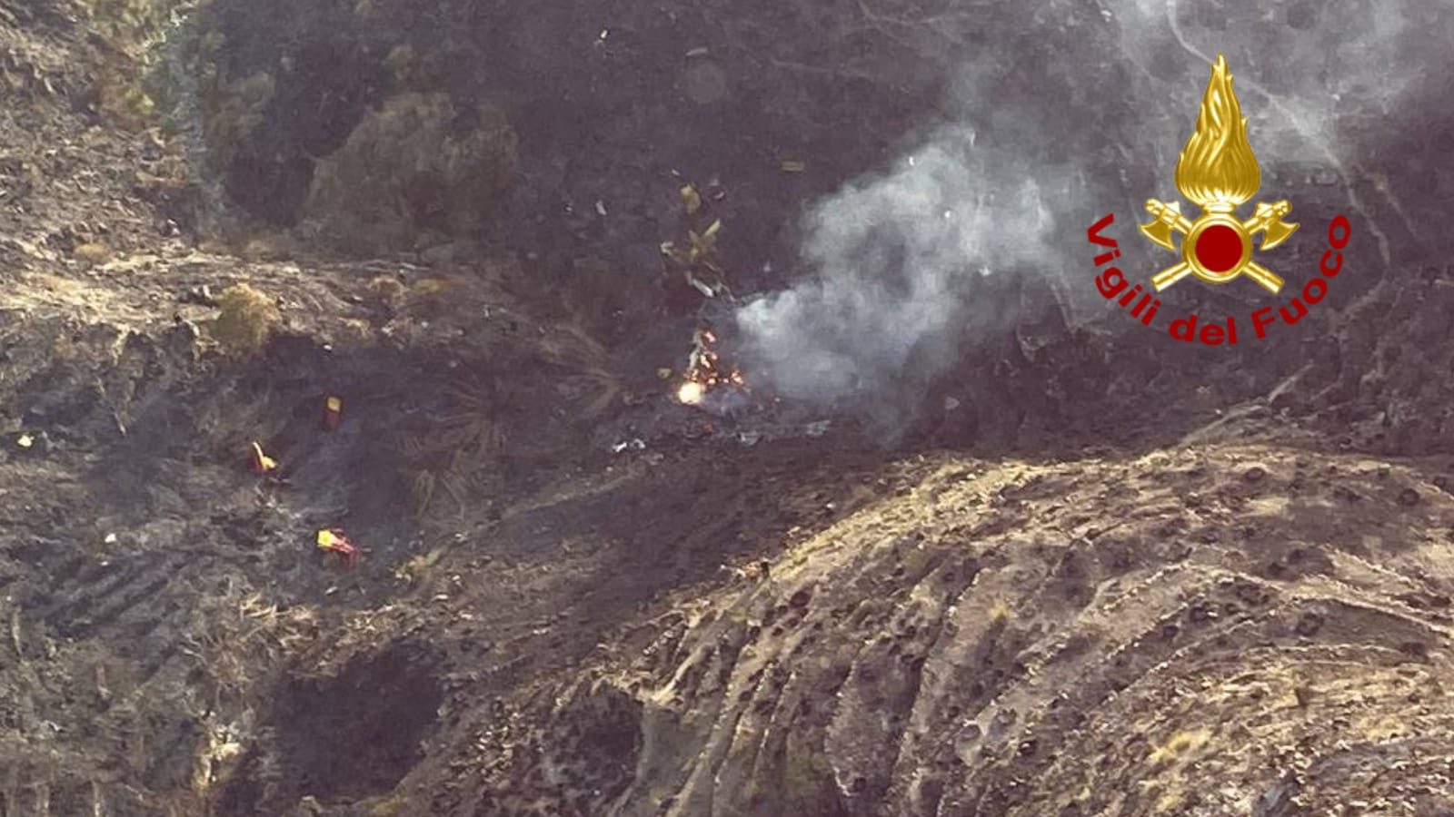 Catania, canadair precipita sull’Etna