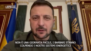 Ucraina, Zelensky: “Attraverseremo oscurità, vinceremo”