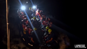 Migranti, 180 persone salvate nel Mediterraneo