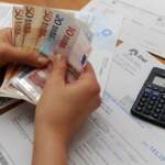 Bollette, Arera: luce in calo del 19,8% nel secondo trimestre