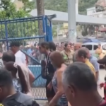 Brasile, code ai seggi nella favela a Rio