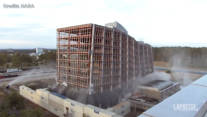 Usa, Nasa demolisce il vecchio quartier generale