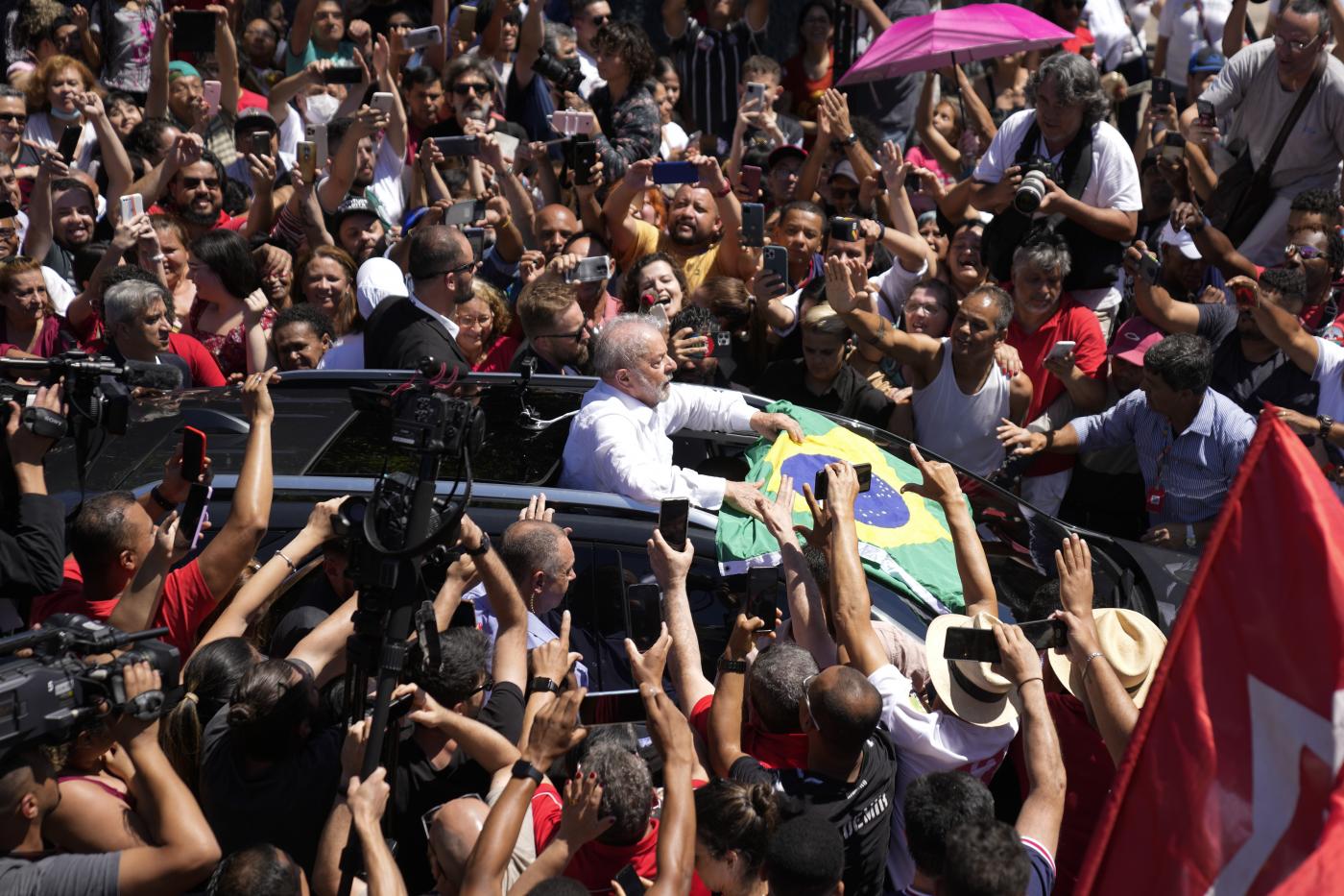 Brasile, Lula vince il ballottaggio: è di nuovo presidente