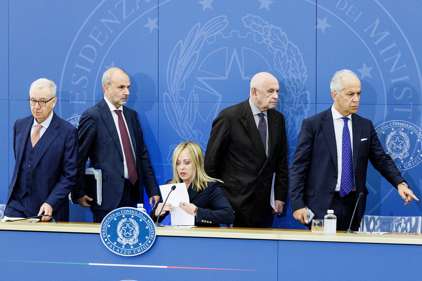 Dossier migranti: vertice Meloni, Piantedosi, Crosetto