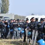 Rave Modena, in corso trattative per liberare capannone