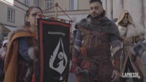 Lucca Comics, la performance dei cosplayer di Assassin’s Creed