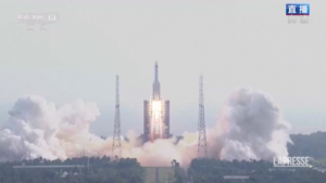Cina lancia terzo modulo per Stazione Spaziale