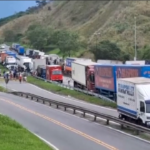 Brasile, camionisti pro Bolsonaro bloccano strade dopo vittoria Lula