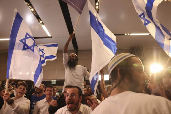 Elezioni Israele, exit poll: Netanyahu avrebbe la maggioranza per un soffio