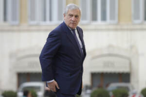 Caro bollette, Tajani: “Da 7 a 10 miliardi per famiglie e imprese”