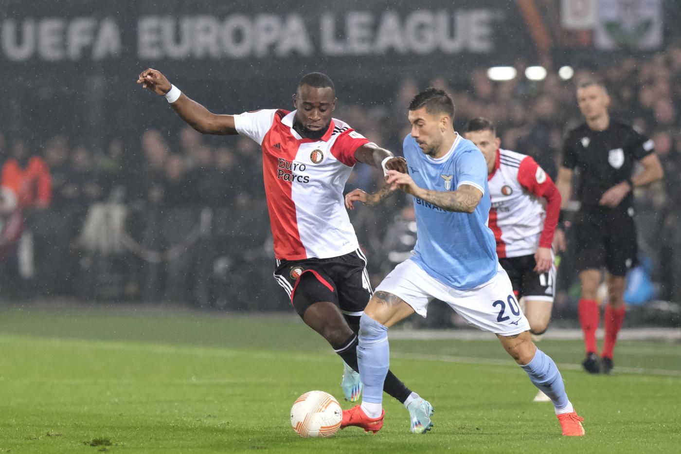 Feyenoord-Lazio 1-0, biancocelesti retrocedono in Conference League Feyenoord-Lazio 1-0, biancocelesti retrocedono in Conference League