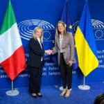 Meloni, la premier a Bruxelles: primo incontro con Metsola