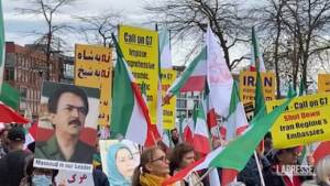 G7 Esteri, a Münster manifestano iraniani in esilio