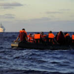 Migranti, Piantedosi: “Sbarcheranno solo minori e donne incinta”