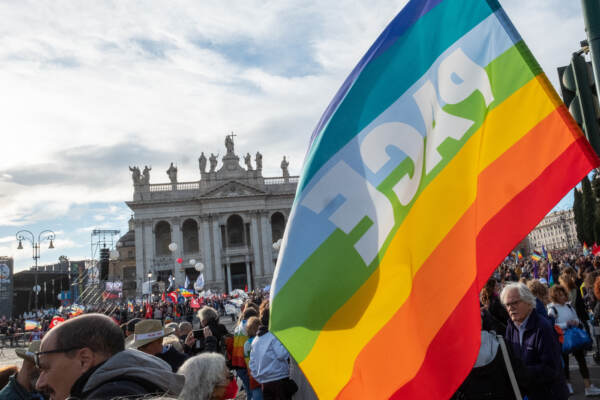 Manifestazione Per La Pace In Ucraina, Migliaia In Piazza A Roma - LaPresse