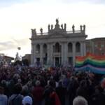 Roma, il corteo per la pace riempie Piazza San Giovanni