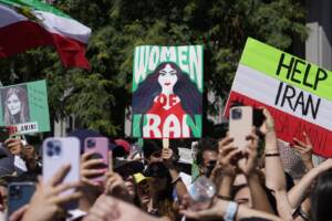 Usa, proteste per la morte dell'iraniana Mahsa Amini