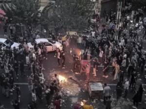 Iran, proteste a Tehran
