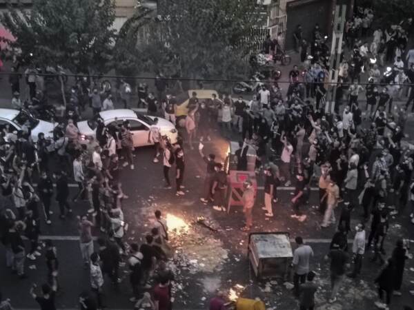 Iran, proteste a Tehran