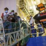 Migranti, Humanity1 e Geo Barents a Catania ma Viminale dice no allo sbarco di tutti