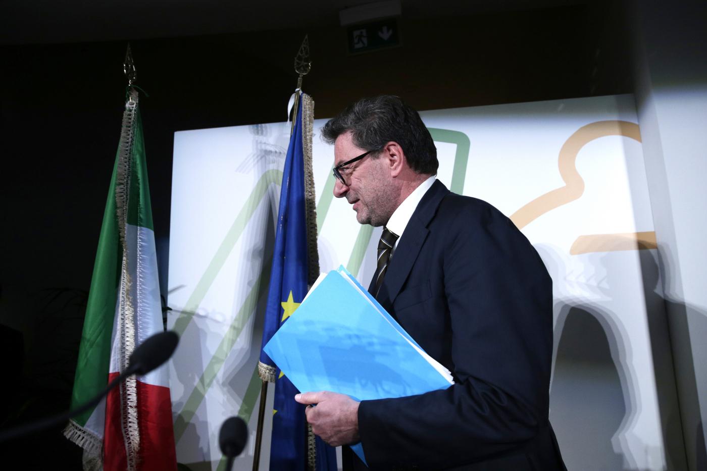 Manovra, Giorgetti: “Politica per famiglia è novità”