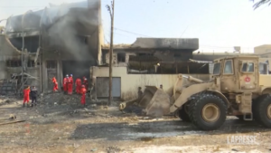 Iraq, crolla edificio: feriti