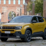 Jeep Avenger, il Suv 100% elettrico debutta a Torino