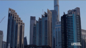 Dubai, incendio in grattacielo di 35 piani